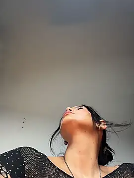 HotAlana  online show from March 3, 3:07 pm