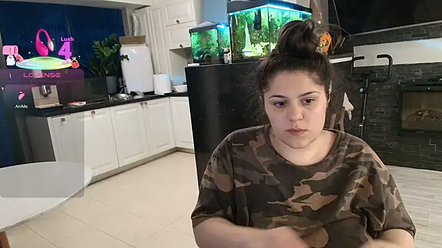 Layla- online show from April 28, 7:51 pm