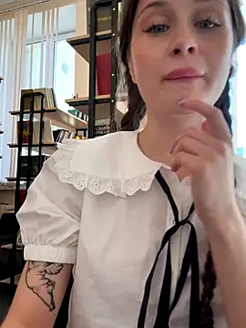 mmelicious online show from September 30, 8:09 am