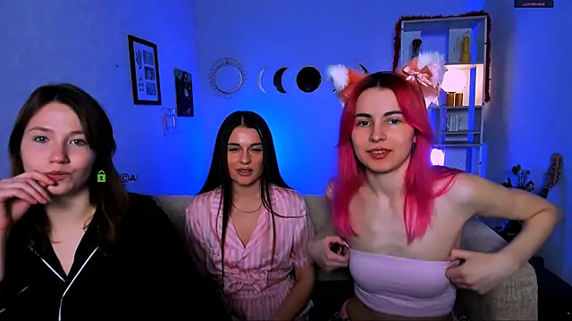 helli belli online show from April 29, 7:19 pm