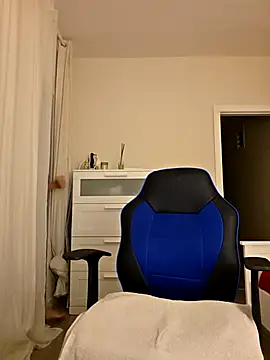 Melody73 online show from October 31, 6:50 am