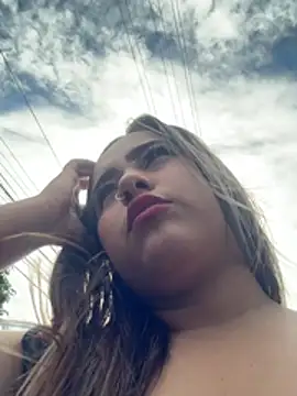 lunaxxx IAN11 online show from July 14, 8:35 pm