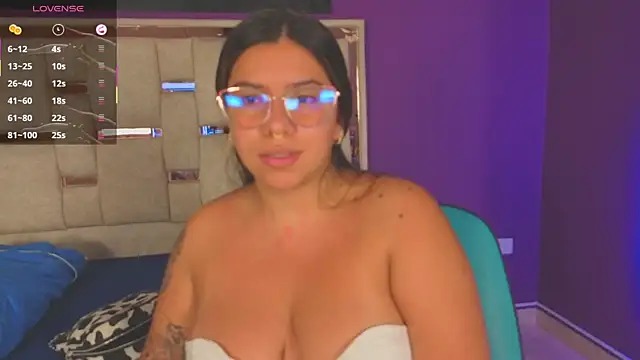 emilyy cooperr online show from June 26, 12:17 pm
