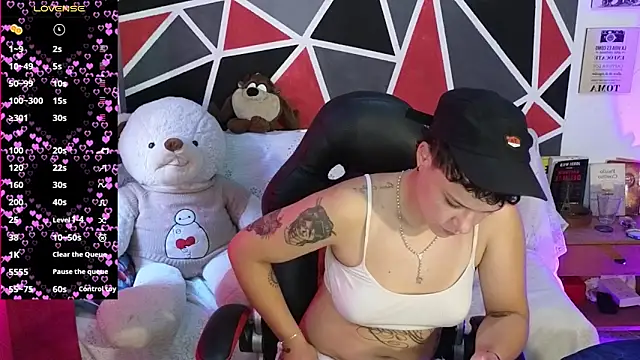 demimoore222 online show from March 21, 5:40 pm