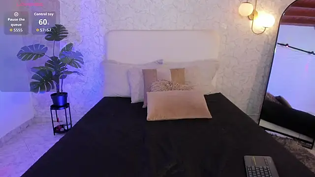 alanarouge online show from July 13, 12:39 pm