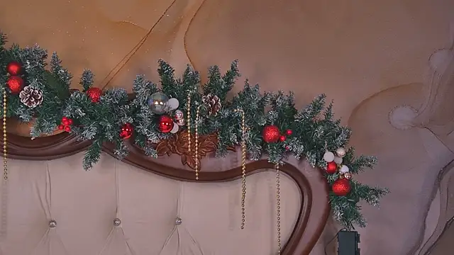 Amanda River online show from December 18, 12:37 am