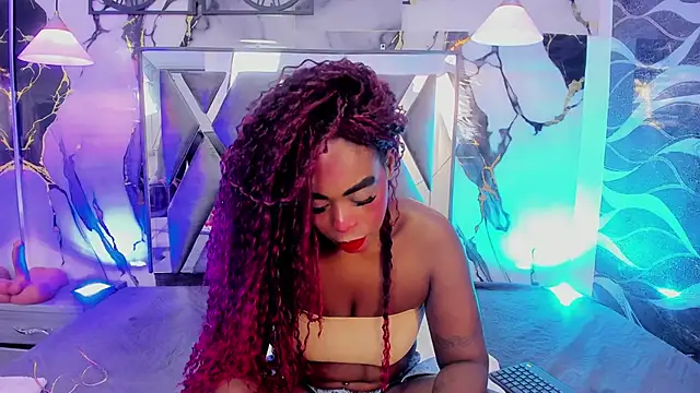 CandyMartinez  online show from June 15, 7:03 pm