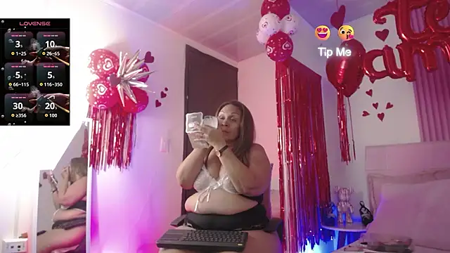 scarlettbooty online show from February 14, 3:41 am