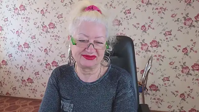 Maya Mayflower online show from October 27, 5:03 am