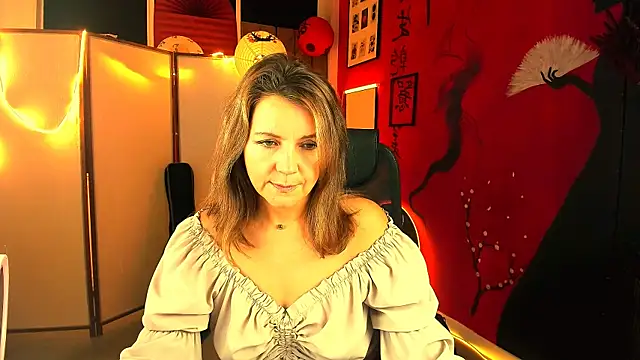 Snapshot of NicoleHitman chatting on October 14, 1:46 pm NicoleHitman online show from October 14, 1:46 pm