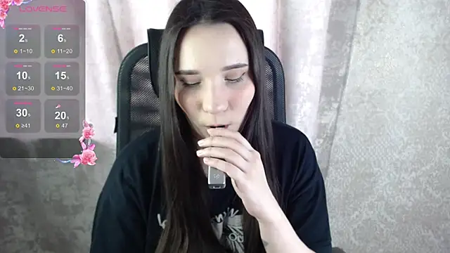 KateForLove online show from May 11, 12:18 pm