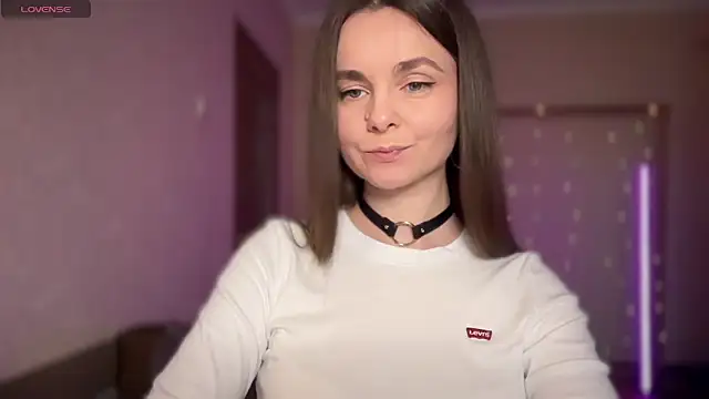 lanaloulou online show from June 15, 3:56 pm