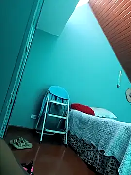 Ariana Rodriguez online show from October 24, 1:18 pm