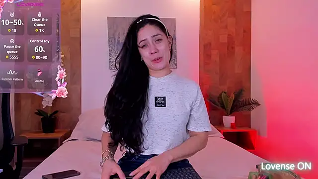 isabella winkler online show from May 2, 12:08 pm