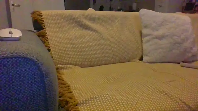 Valentinette online show from November 15, 10:00 pm