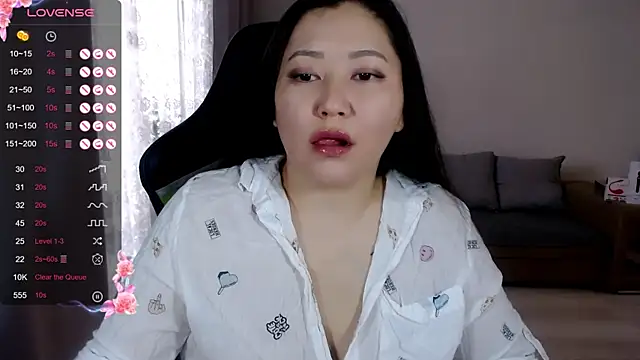 LisaAsianFlower online show from November 10, 6:19 am