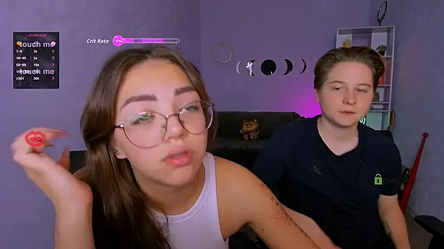 kiki swan online show from October 14, 5:43 am