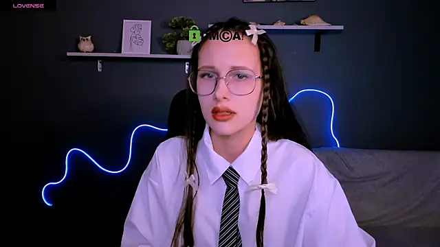 mona cloud online show from September 22, 7:56 pm