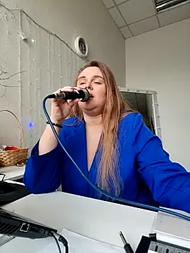 Juicy PeachLux online show from May 2, 8:06 am