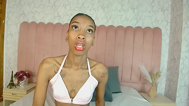 SCARLHETTBROWN online show from May 22, 1:53 pm