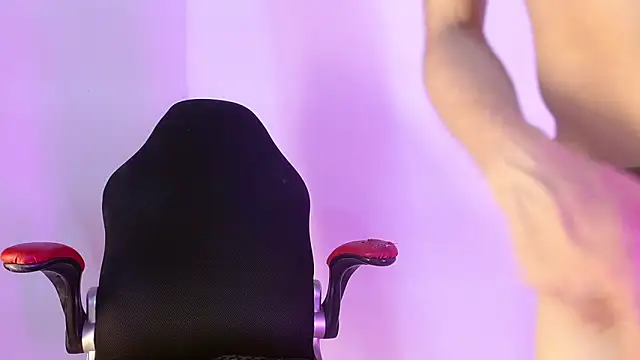 Small Hot19 online show from November 21, 4:36 am