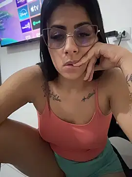 jheicylli online show from June 28, 4:13 pm