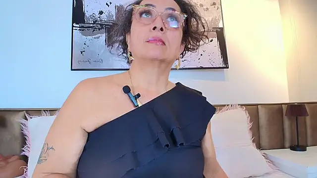 AlessandraLeroy online show from July 16, 12:32 pm