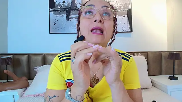AlessandraLeroy online show from June 27, 12:22 pm