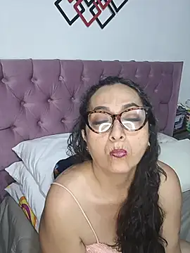 AlessandraLeroy online show from November 14, 12:38 pm