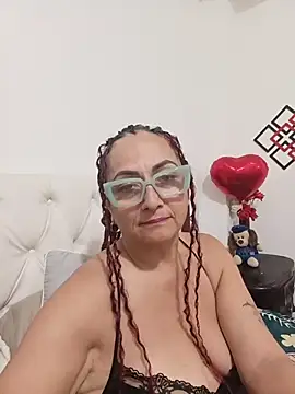 AlessandraLeroy online show from June 28, 4:24 pm