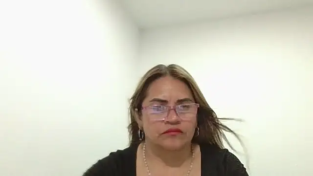 Milena Foox online show from July 14, 3:33 am