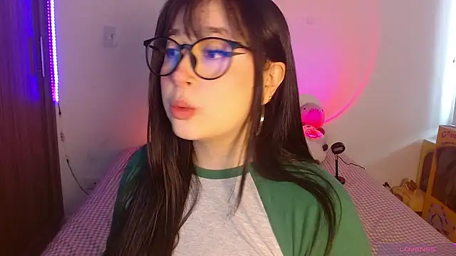 Oliviargf online show from August 5, 1:39 pm