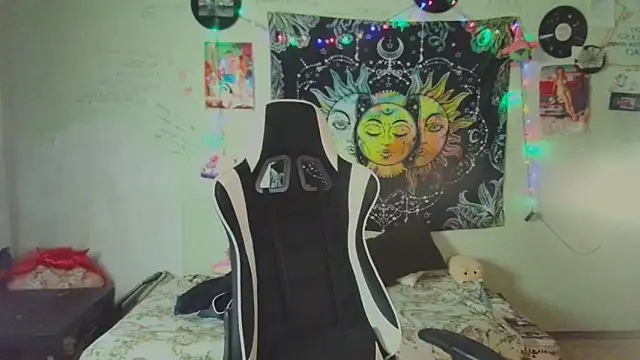 Lil foxxx online show from November 4, 11:15 am