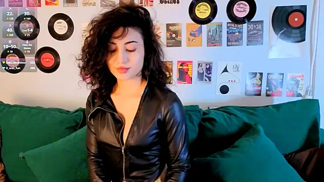 Maya Rogerss online show from July 28, 6:20 pm