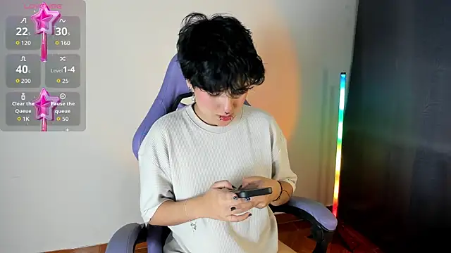 emma cute7 online show from February 21, 10:05 am