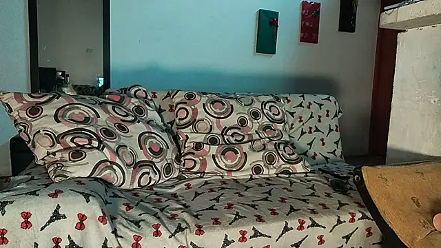 Milu curly online show from March 19, 1:59 pm