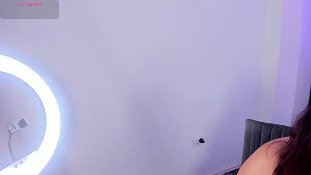 VanessaScott  online show from February 10, 5:54 am