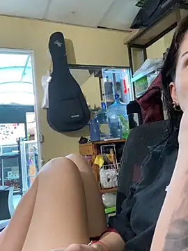 Snapshot of val_zx chatting on October 4, 10:03 pm val zx online show from October 4, 10:03 pm