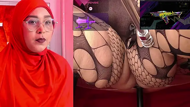 Snapshot of BBWHijab chatting on September 29, 5:01 am BBWHijab online show from September 29, 5:01 am