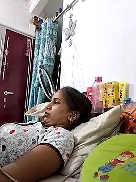 Hotty-Nidhi online show from June 30, 4:39 pm