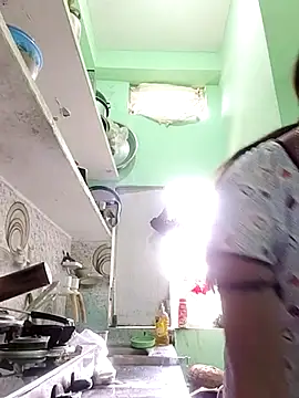 Hotty-Nidhi online show from February 23, 8:14 am