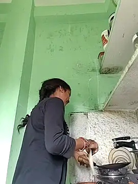 Hotty-Nidhi online show from February 18, 5:50 am