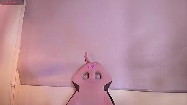 adara evanss online show from November 27, 8:01 pm