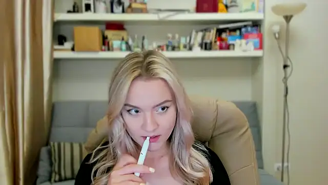 Kara Smith  online show from September 11, 11:27 pm