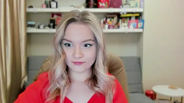 Kara Smith  online show from February 13, 11:39 pm