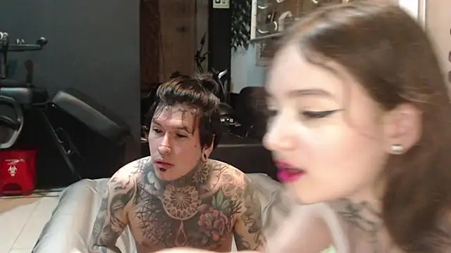 Snapshot of Alucard-Carmila chatting on September 27, 3:25 am Alucard-Carmila online show from September 27, 3:25 am