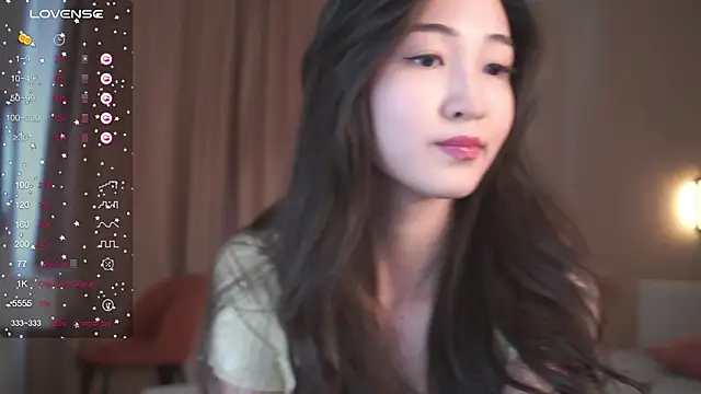 SeulBi online show from May 1, 12:30 pm