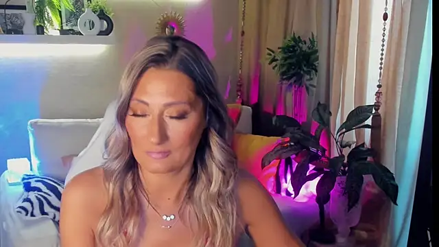 SarahAlluring online show from June 27, 3:18 pm