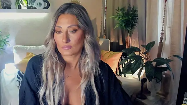 SarahAlluring online show from July 30, 2:07 pm