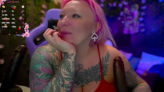 Snapshot of BlackedBarbie chatting on October 3, 7:41 pm BlackedBarbie online show from October 3, 7:41 pm